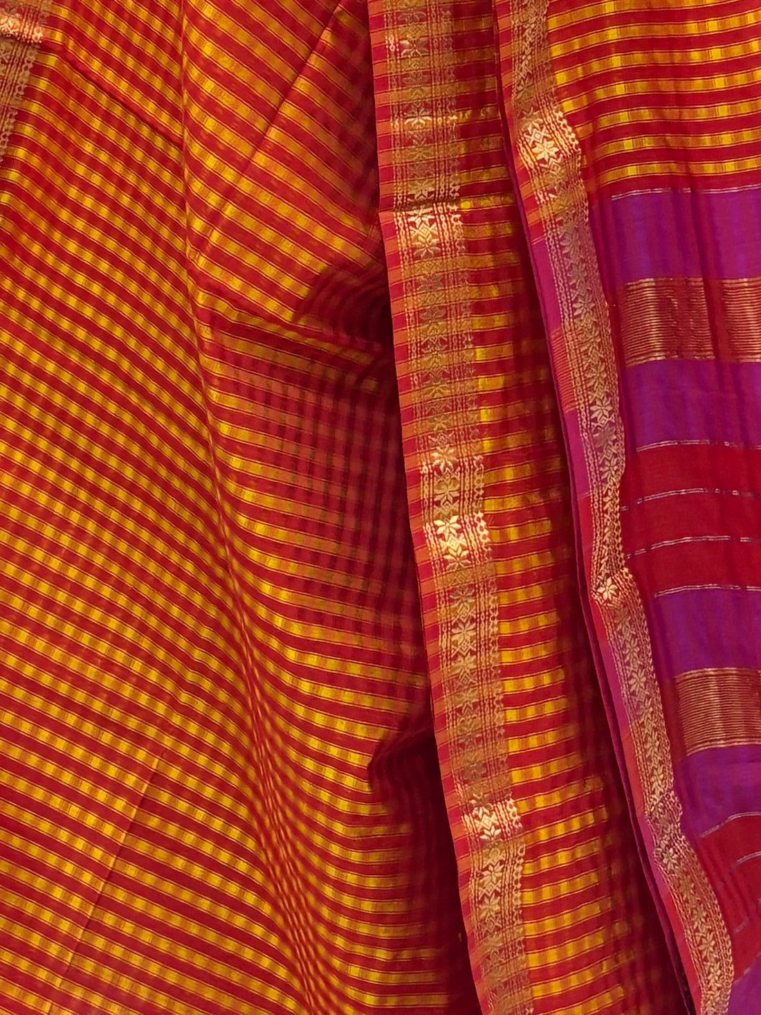 Garbhareshmi Indori Saree
